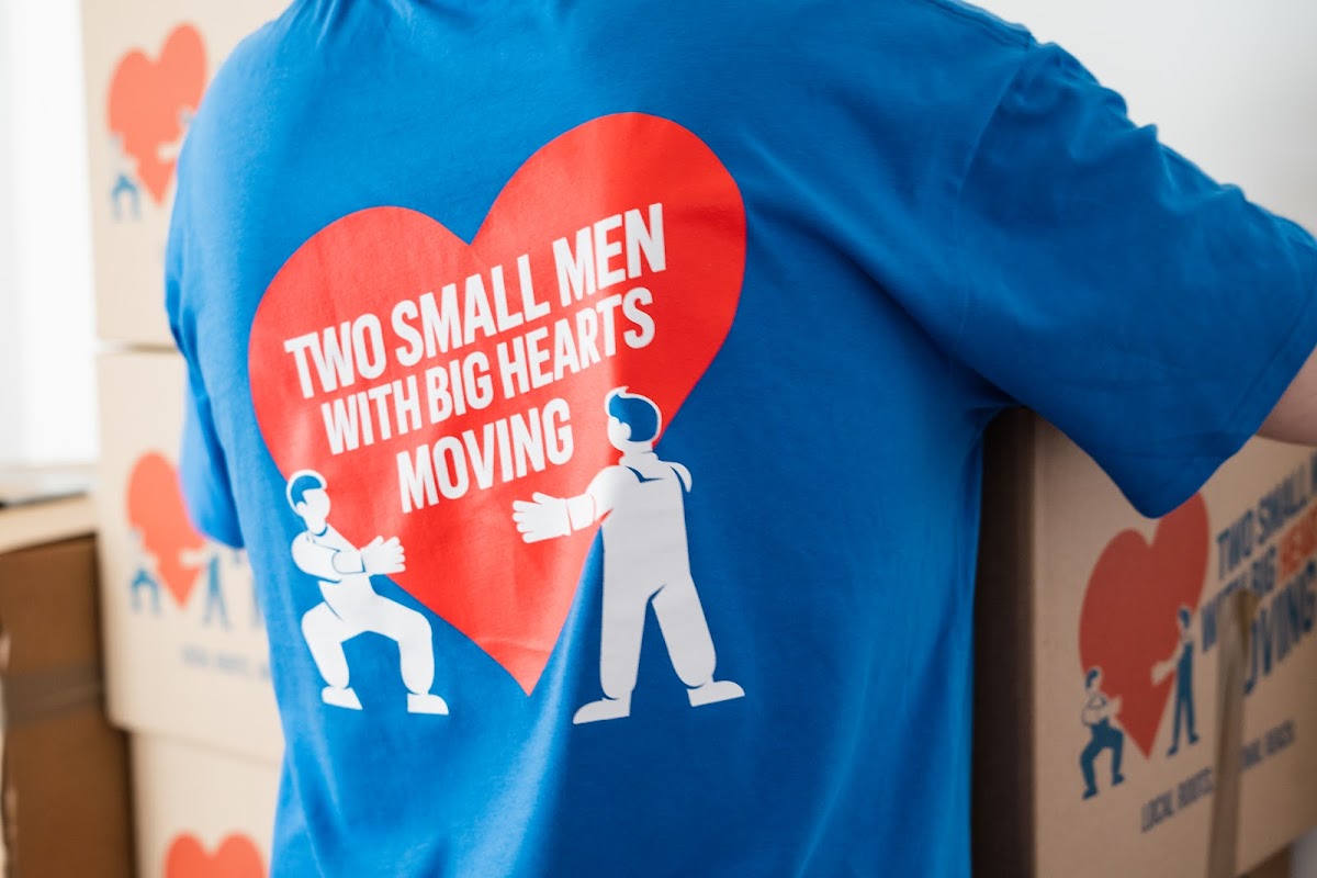 Two Small Men With Big Hearts Moving Company - Kamloops