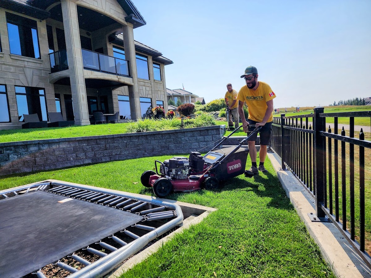 Augusta Lawn Care of Medicine Hat