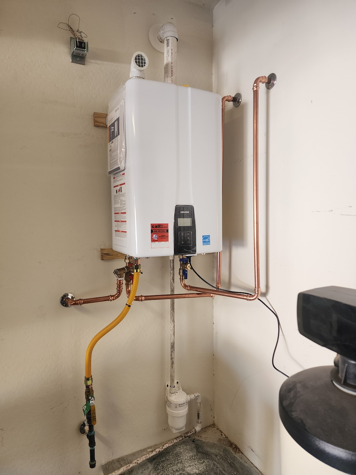 Juniors Plumbing LLC