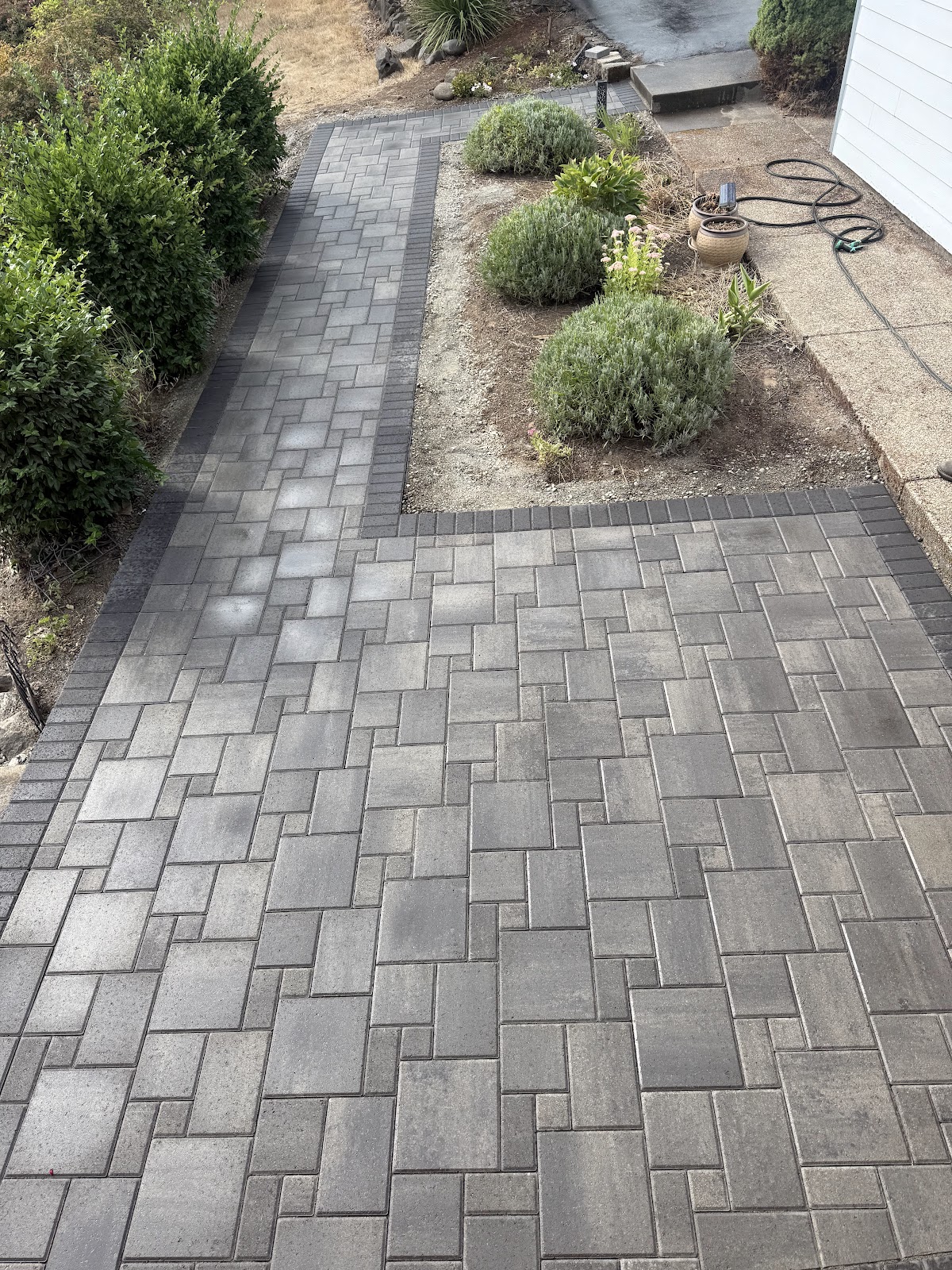 Lakewood Landscape & Construction LLC