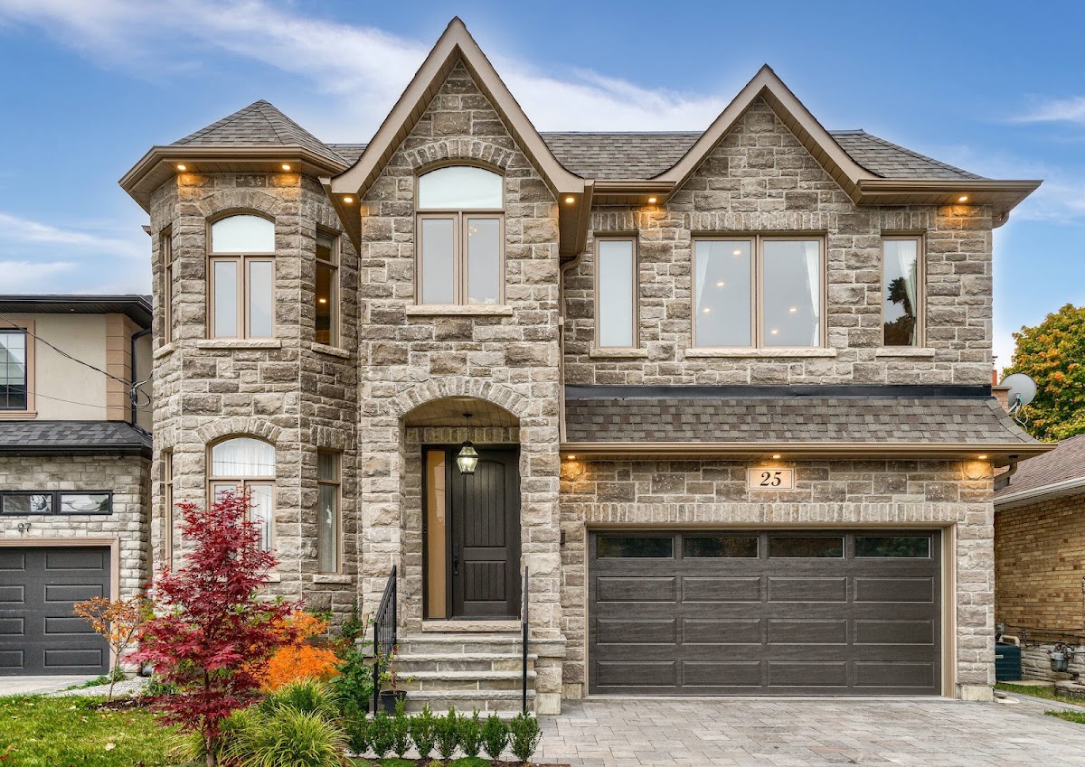 Novacon Custom Home Builders & Additions