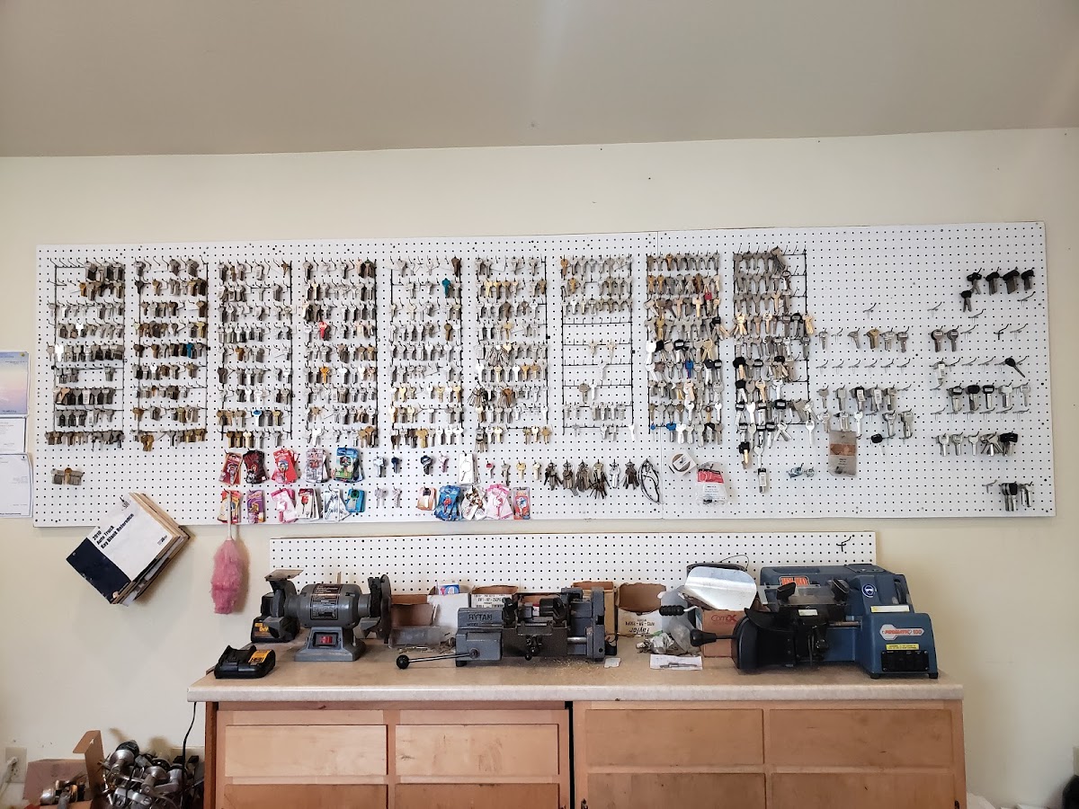 Evergreen Lock & Key