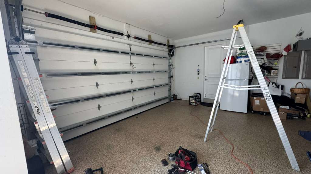 911 Garage Door Service & Repair LLC