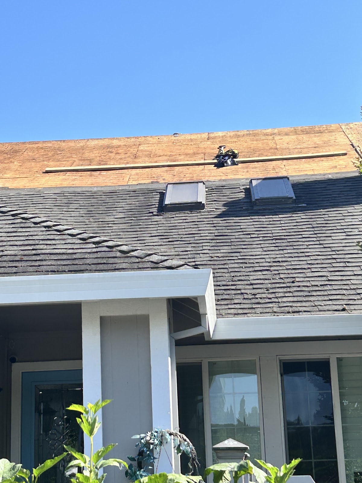 ARS Roofing & Gutters