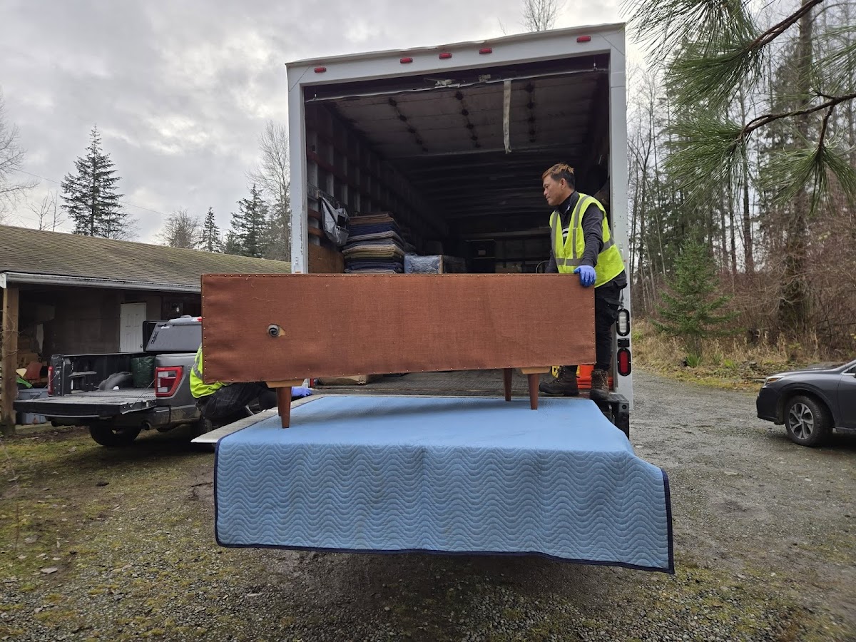 CLAY-NOR Moving Solutions