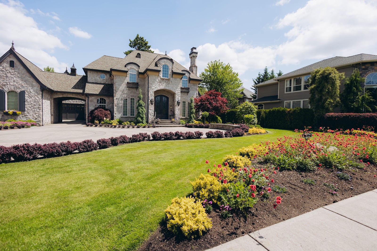 Simple Lawns Landscape Design