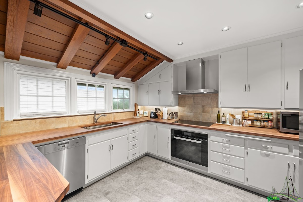 Green Bay Remodeling, Inc.
