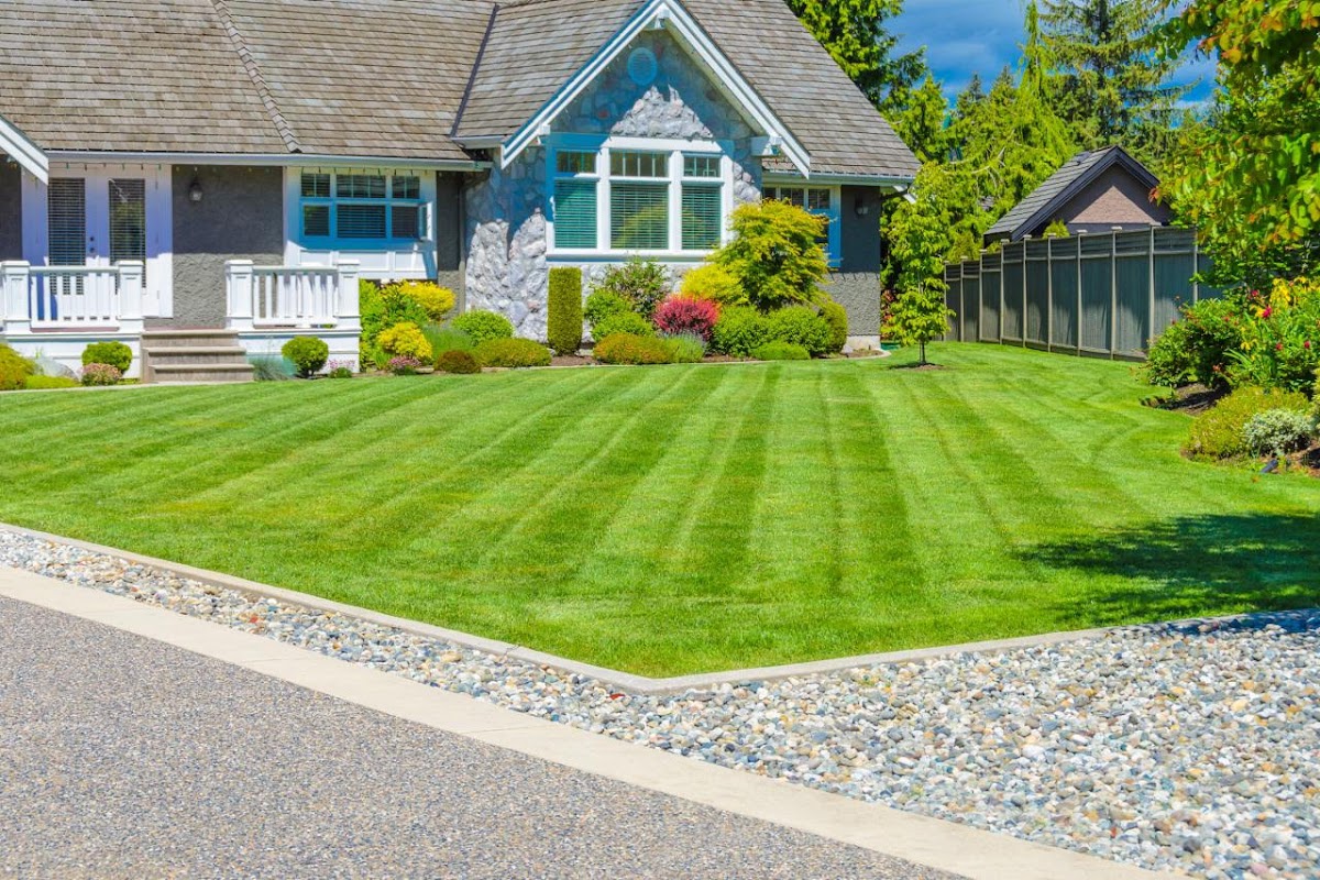 Augusta Lawn Care of Bloomington