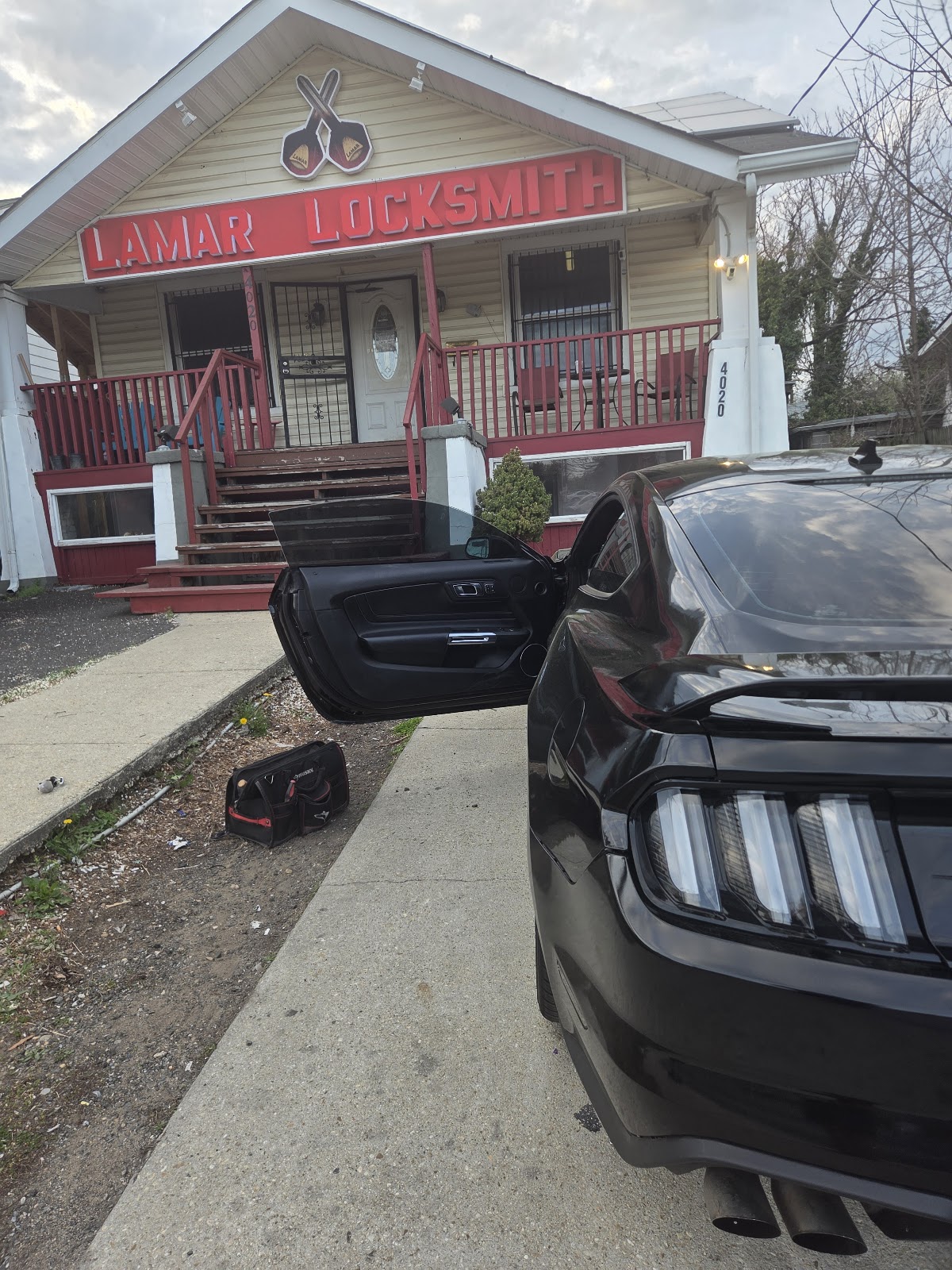 Lamar Locksmith Services LLC