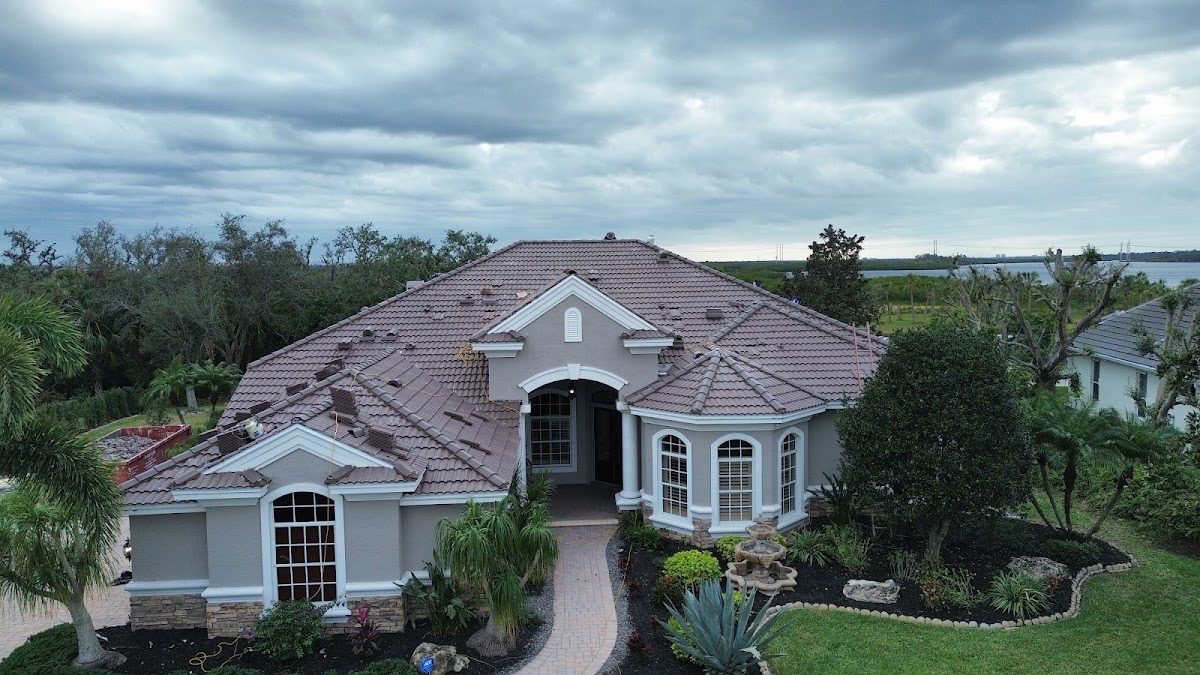 Alligator Roofing & Gutters