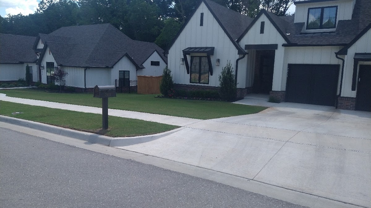 Legacy Landscape Lawn Care and Christmas Lights