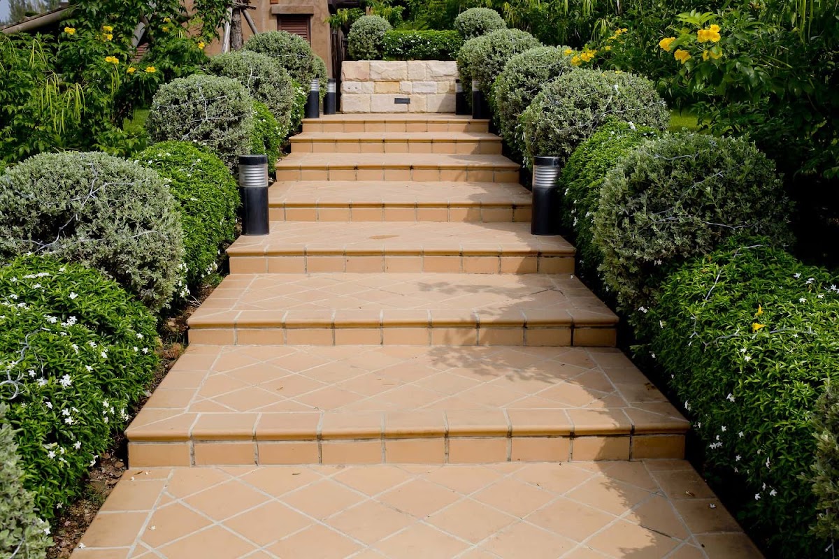 Handy Hands Landscape LLC & Handy Home Construction LLC
