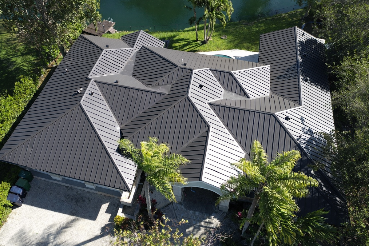 Into The Blue Roofing