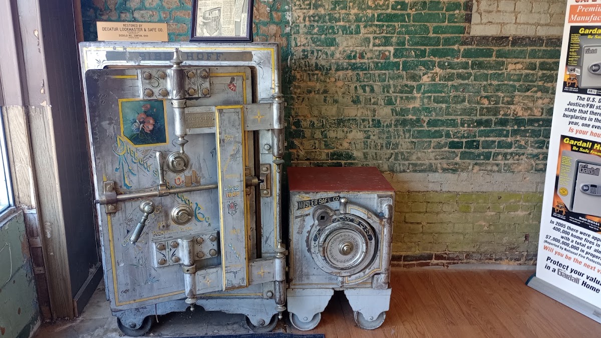 Decatur Lockmaster & Safe Company